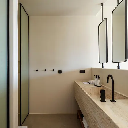 Petrablu Mykonos פטליה